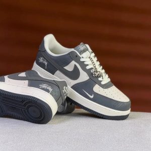Ari for one gray